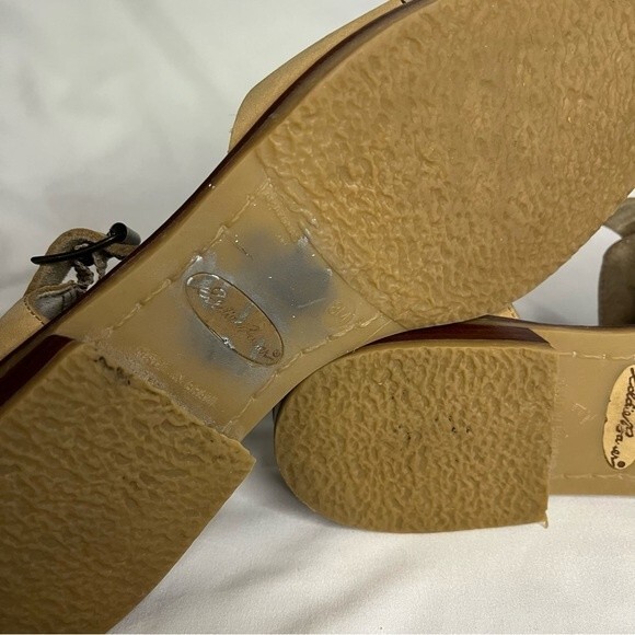 Eddie Bauer Womens size 8 Tan Leather Suede Buckle Flat Sandal Gorp Closed Toe - Picture 7 of 8